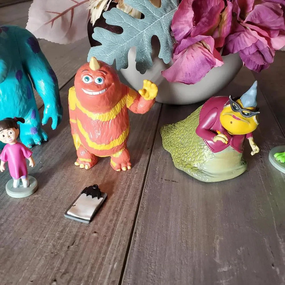 Disney Hasbro Monsters Inc. Playset Figures Toy Lot of 7 - Picture 4 of 7